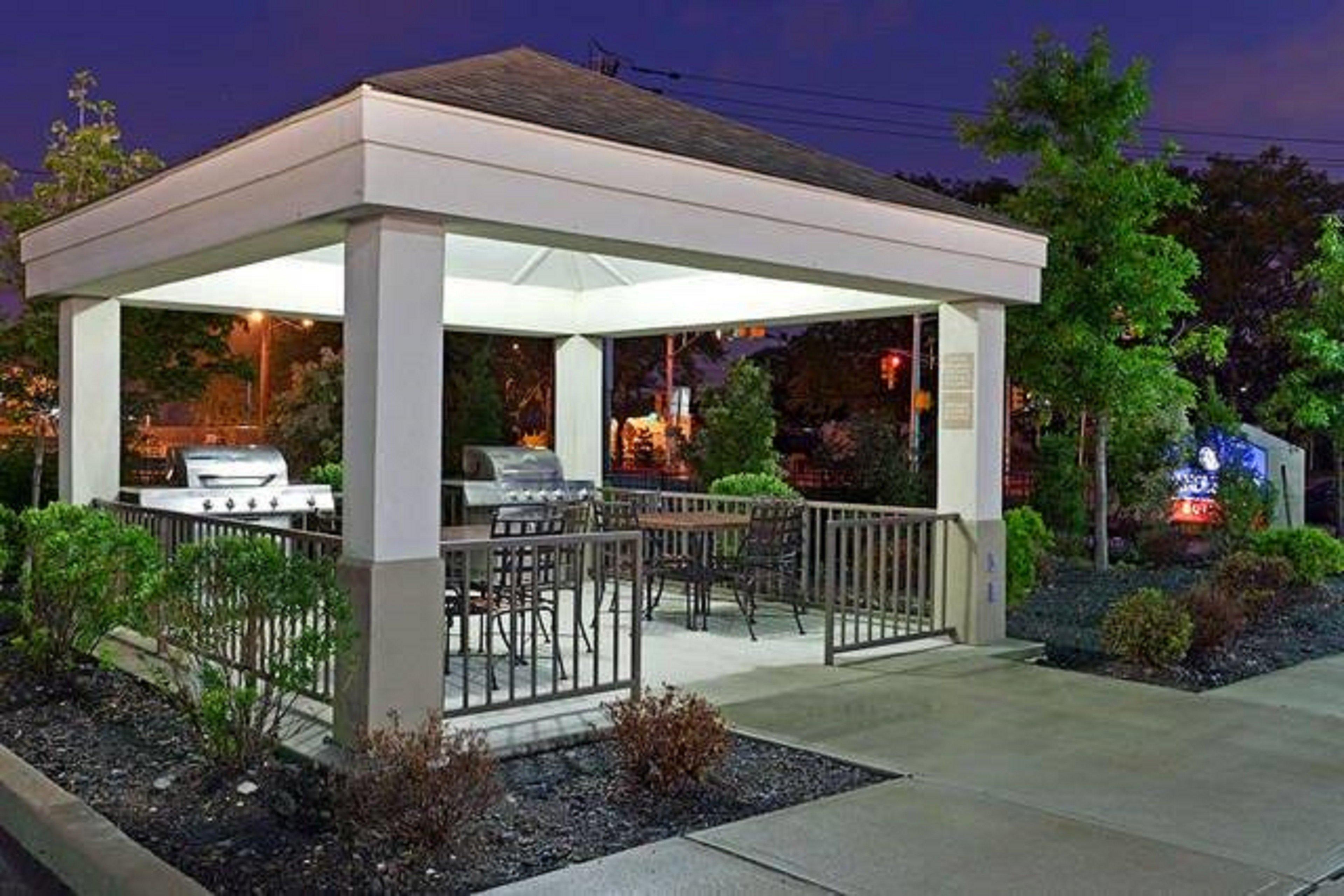 Candlewood Suites Secaucus By Ihg Exterior foto