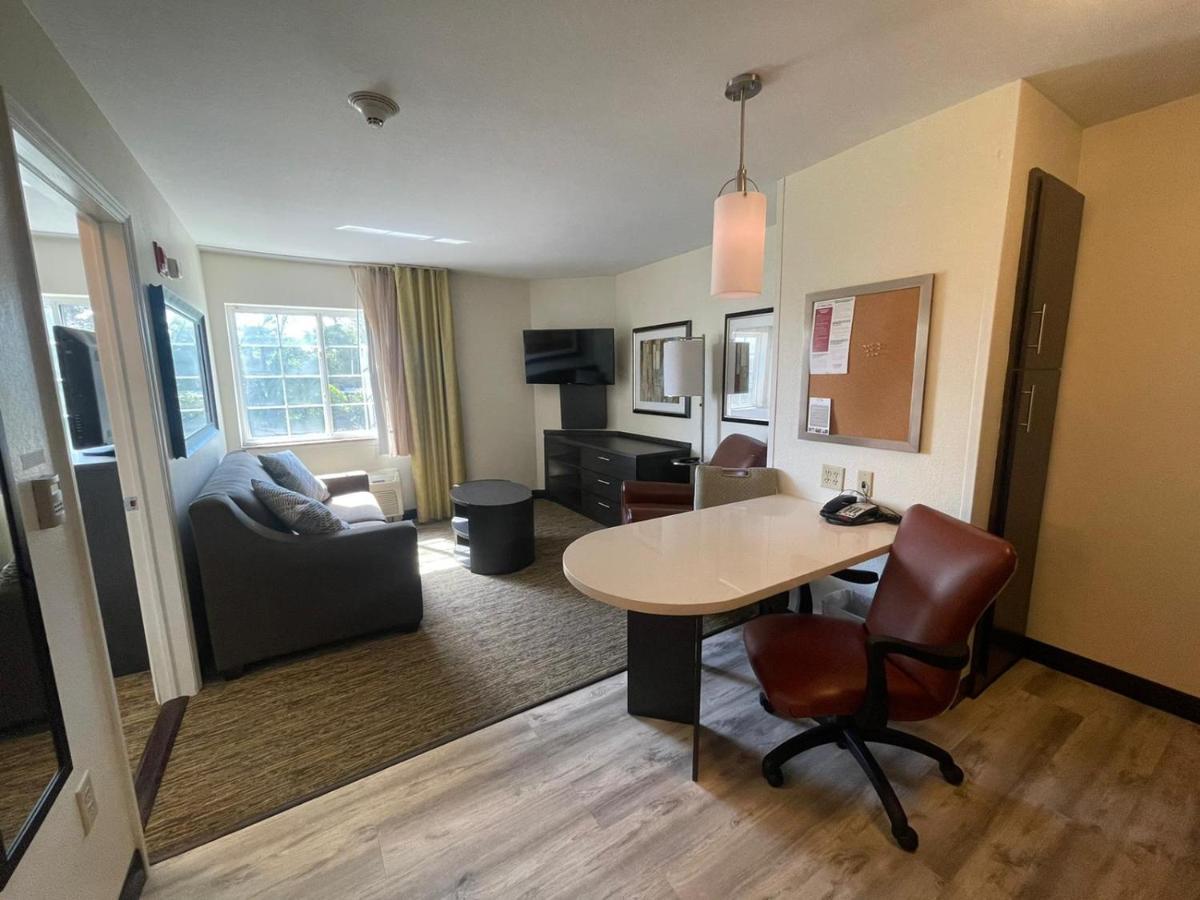 Candlewood Suites Secaucus By Ihg Exterior foto